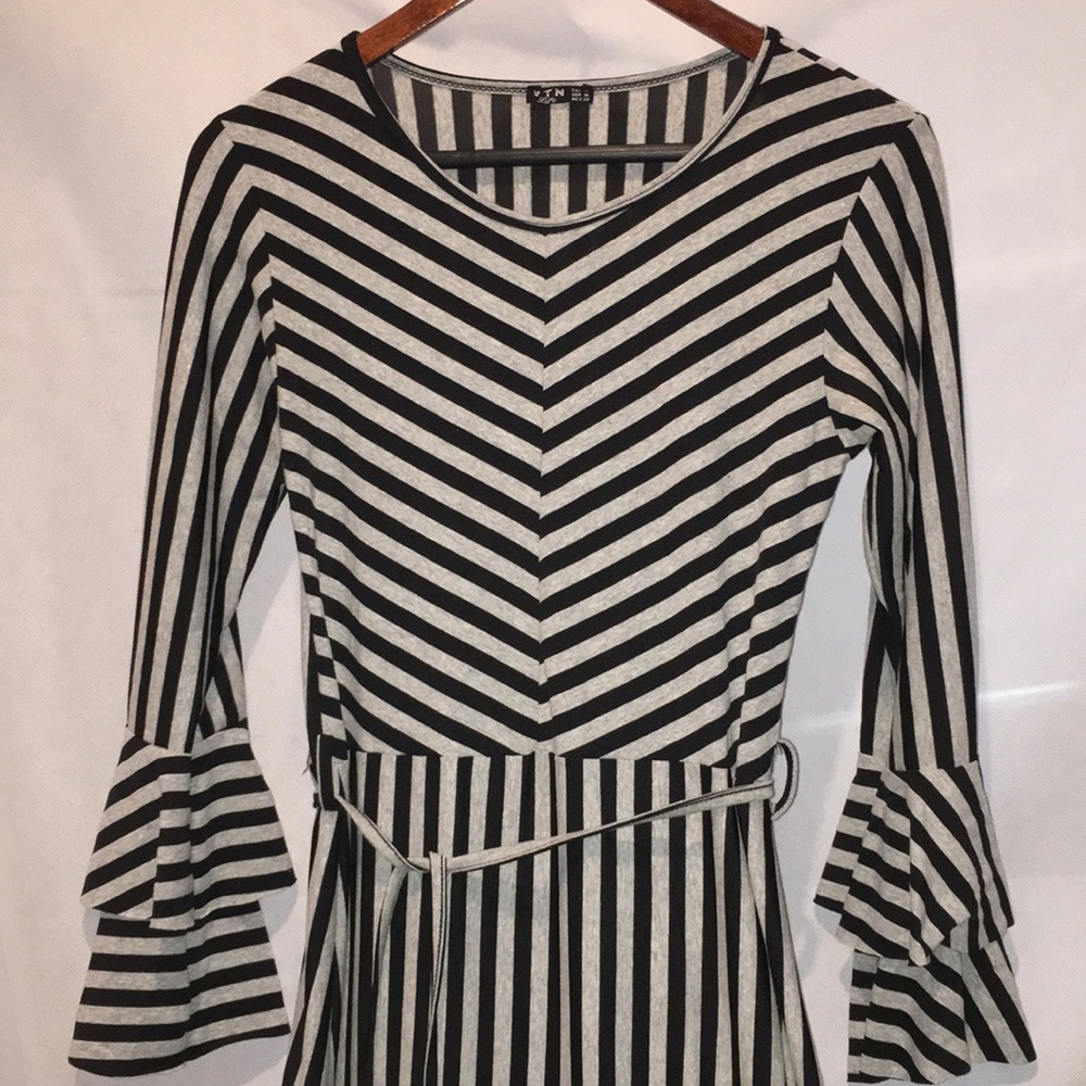VTN Life Bell Sleeve Striped Maxi Dress | Size M
